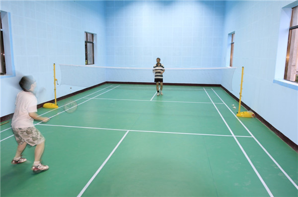 PVC羽毛球地板好鋪裝嗎？