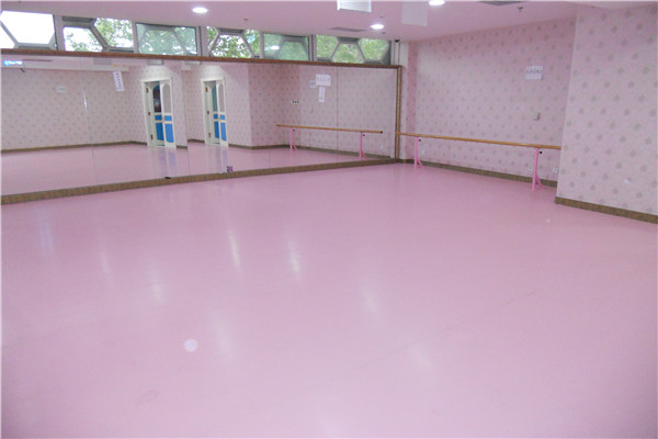 如何鑒定一款舞蹈地膠是否耐用？